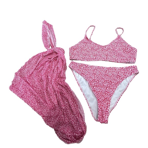 BNWOT Swimsuit with Shawl - Picture 1 of 7